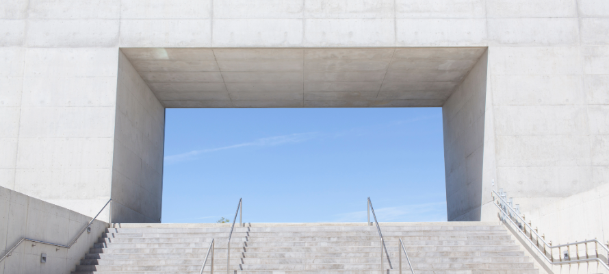 Treppenaufgang aus Beton.