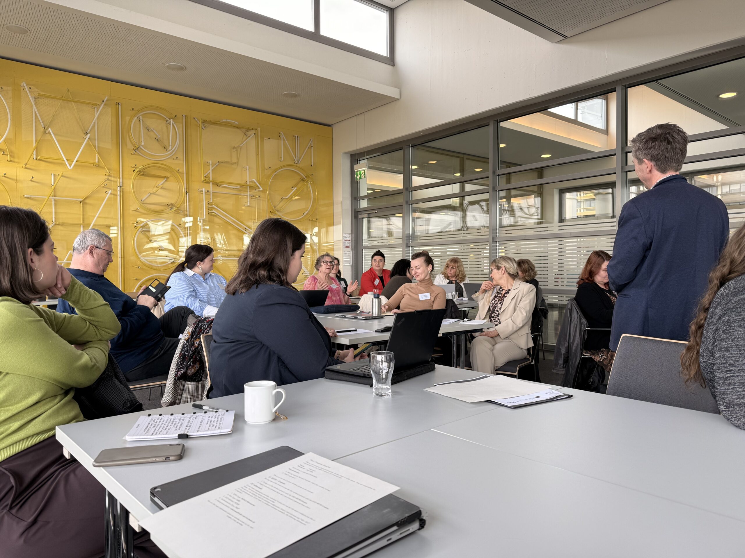 Teilnehmende der Masterclass im Rahmen einer Dikussion